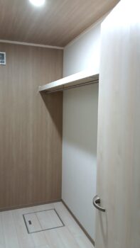 入間市 ウォークインクローゼットと書斎を増築で実現